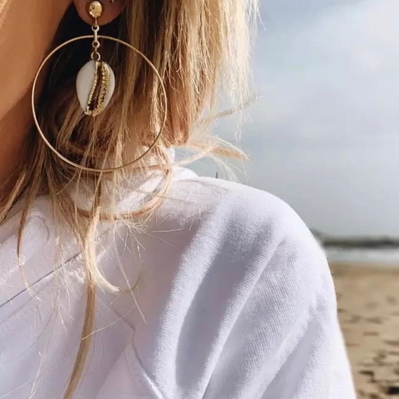 Jewelry - NEW SeaShell Gold Tone Hoop Earrings